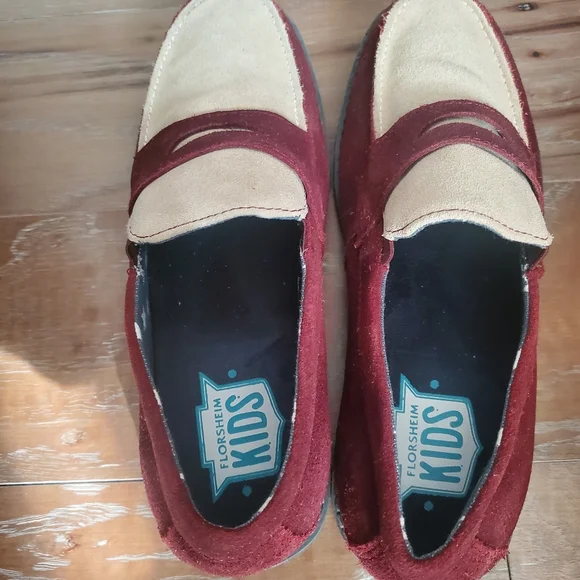 Boys size 5M Florsheim dress loafers/shoes. Sharp shoes. Plum and cream. - Picture 3 of 5